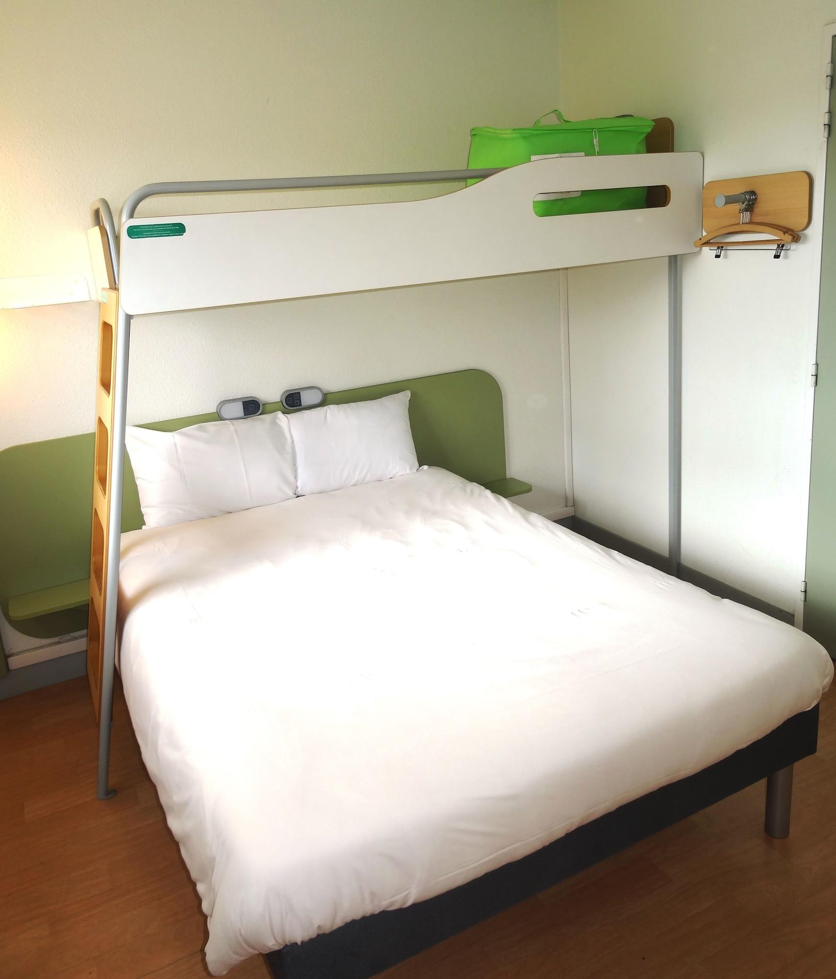 Ibis Budget Caen Centre Gare Hotel Екстериор снимка