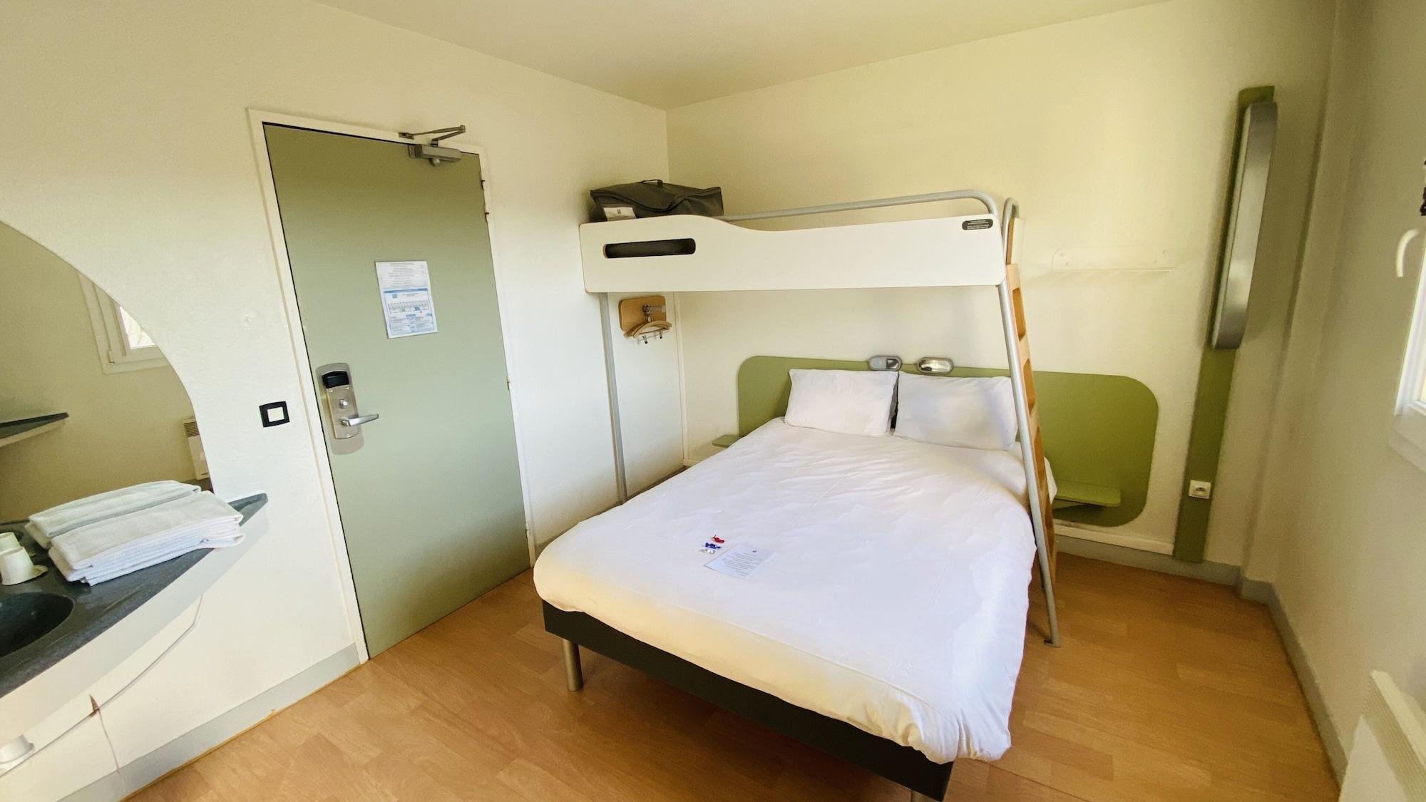 Ibis Budget Caen Centre Gare Hotel Екстериор снимка