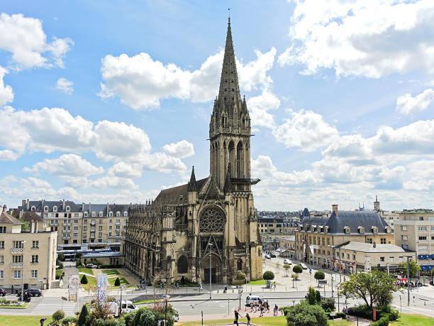 Ibis Budget Caen Centre Gare Екстериор снимка