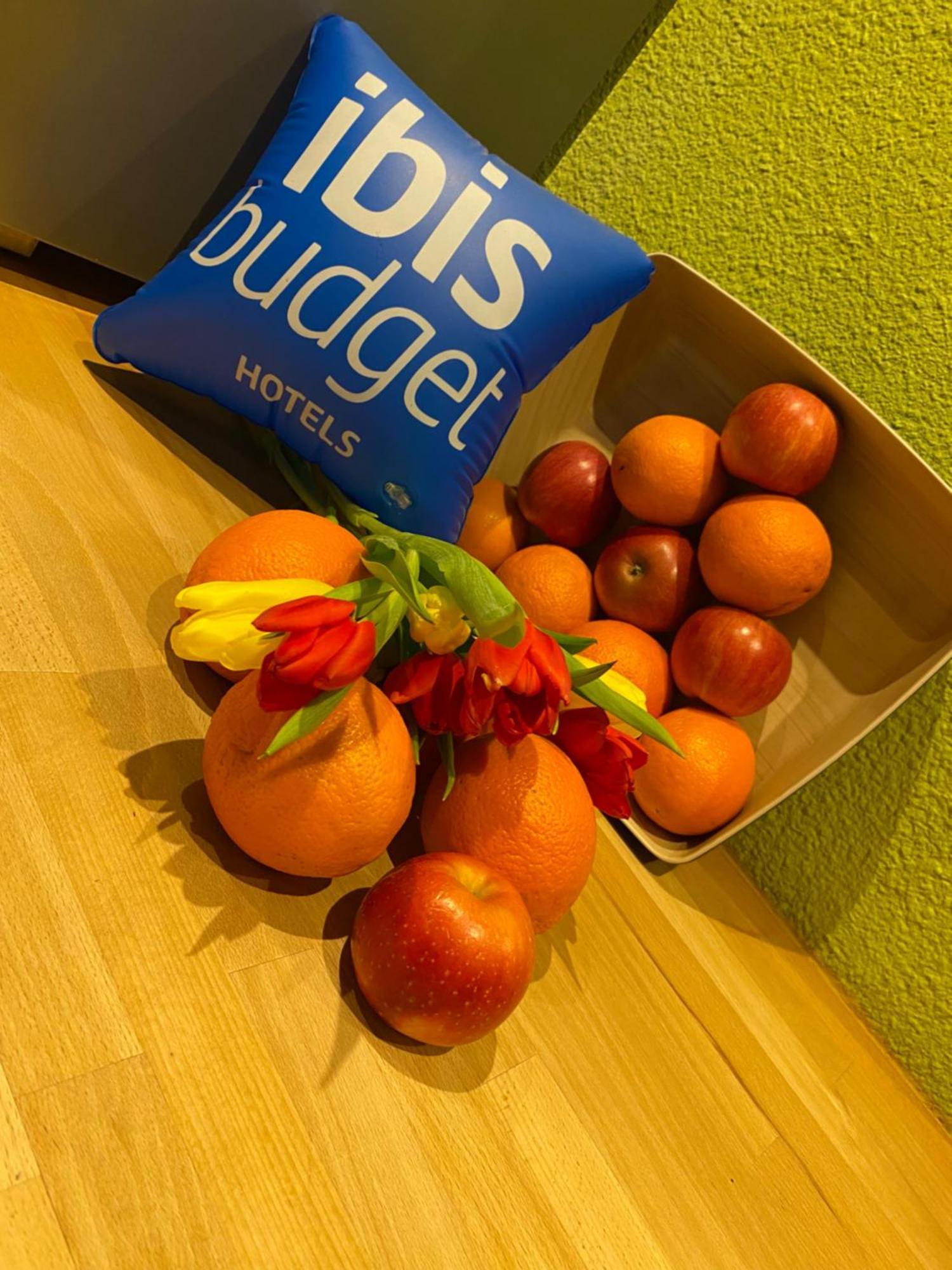 Ibis Budget Caen Centre Gare Екстериор снимка